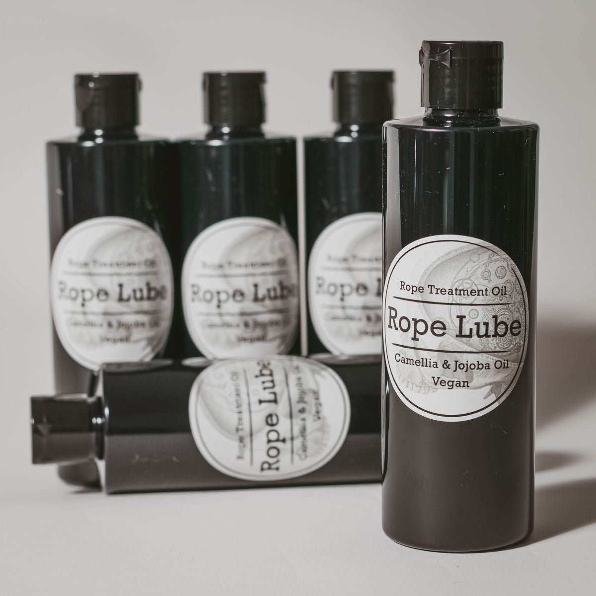 Choosing an oil for rope treatment – Shibari Store by Anatomie Studio